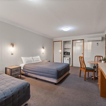 Golf Links Motel タムワース エクステリア 写真