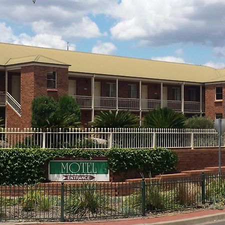 Golf Links Motel タムワース エクステリア 写真