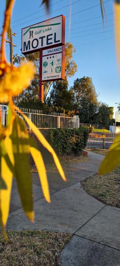 Golf Links Motel タムワース エクステリア 写真