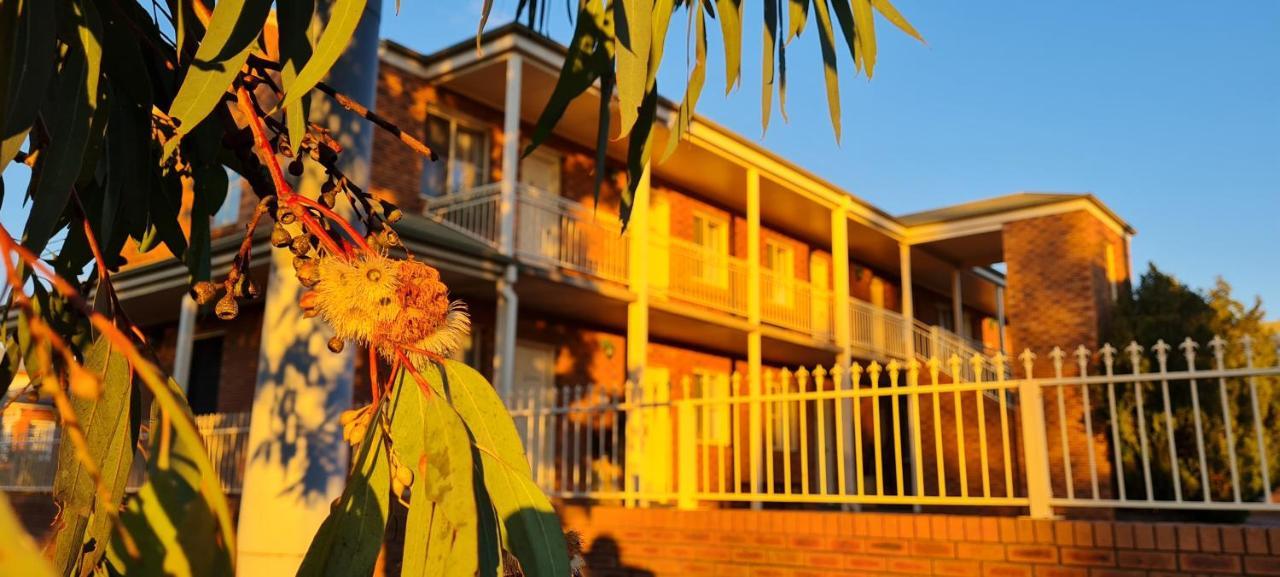 Golf Links Motel タムワース エクステリア 写真