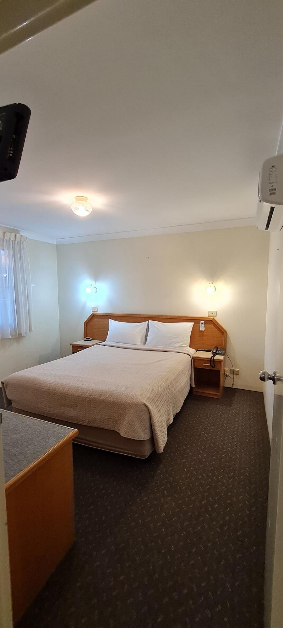 Golf Links Motel タムワース エクステリア 写真