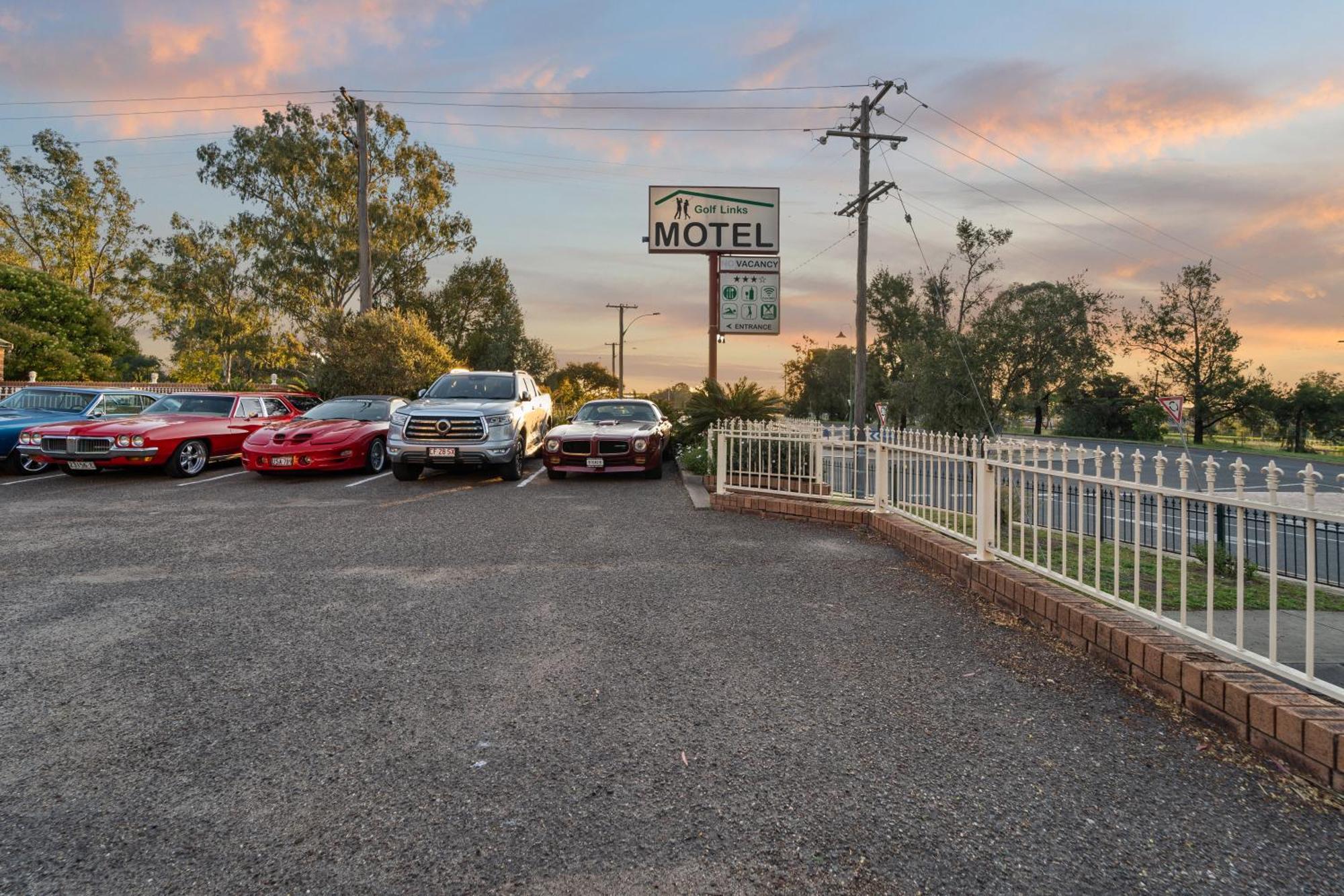 Golf Links Motel タムワース エクステリア 写真