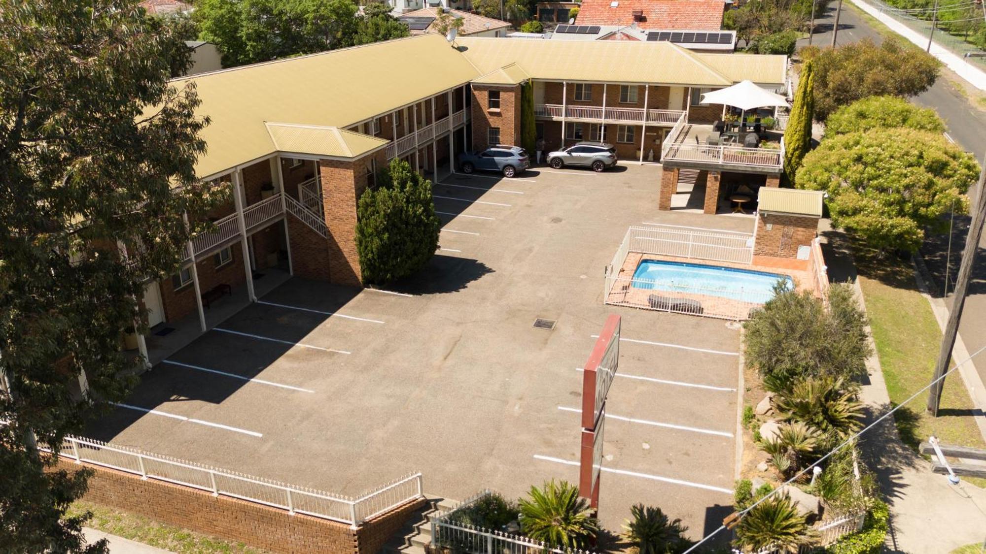 Golf Links Motel タムワース エクステリア 写真