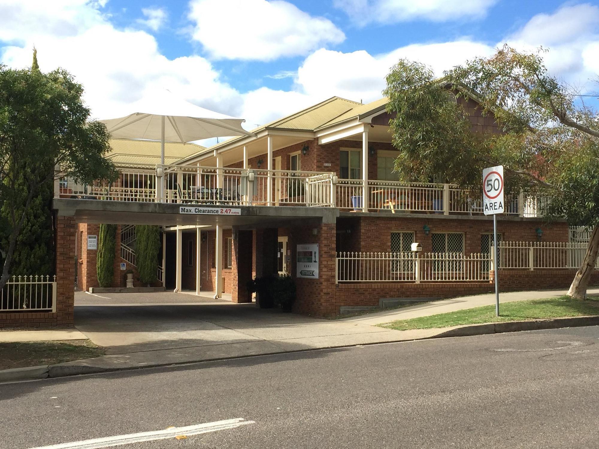 Golf Links Motel タムワース エクステリア 写真